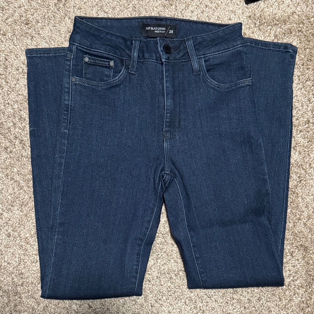 Just Black Women’s Dark Blue Slim Jeans